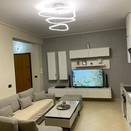 Flora Apartment