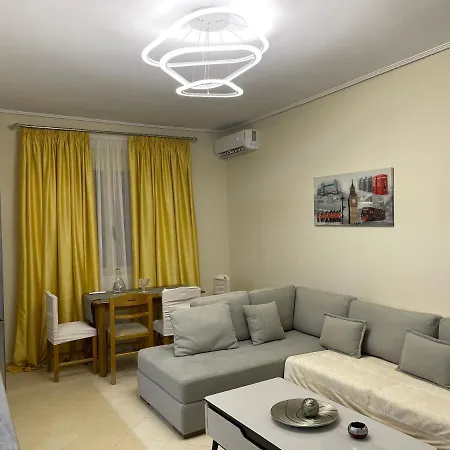 Flora Apartment