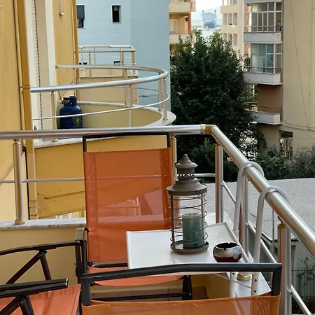 Flora Apartment *