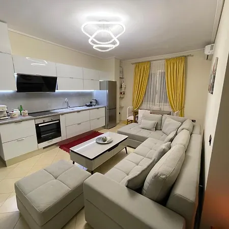 Flora Apartment *